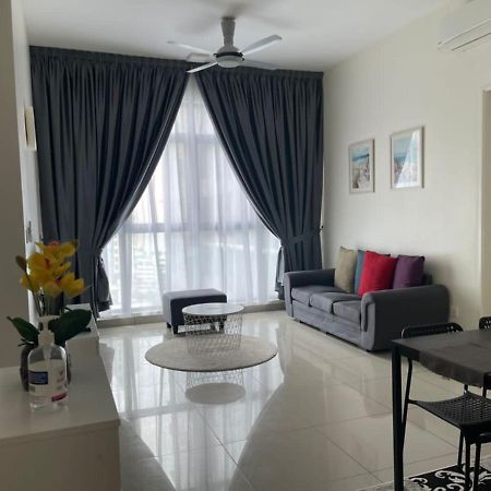 Ioi Conezion Iman'S Home With Pool View Unit Putrajaya Extérieur photo