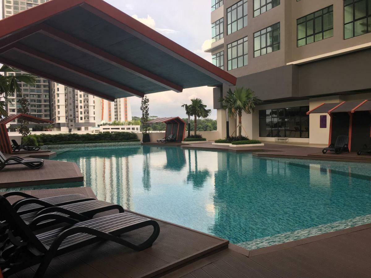 Ioi Conezion Iman'S Home With Pool View Unit Putrajaya Extérieur photo