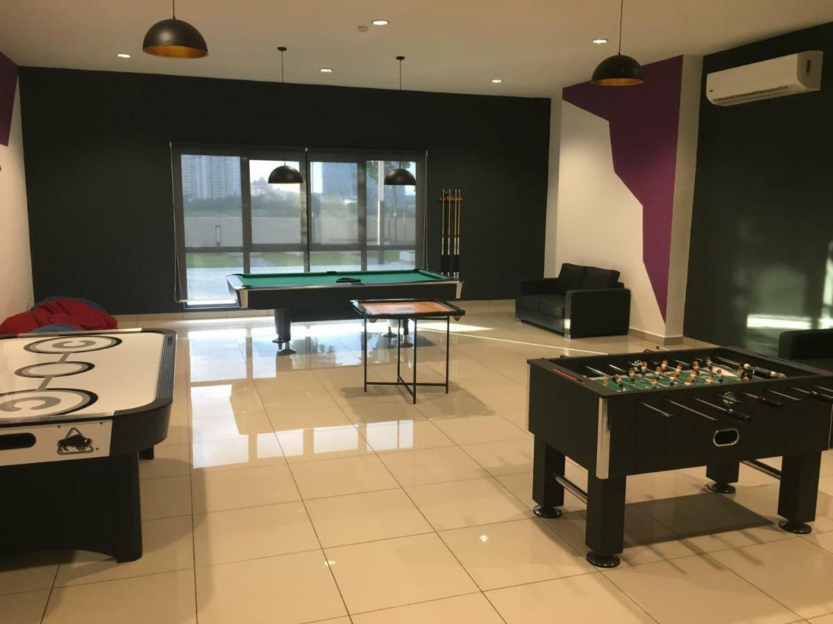 Ioi Conezion Iman'S Home With Pool View Unit Putrajaya Extérieur photo