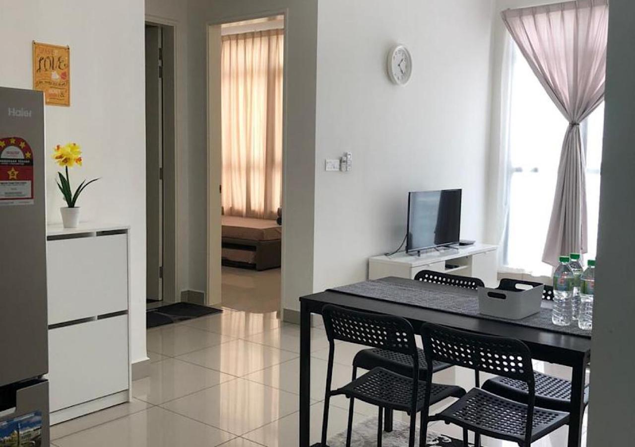 Ioi Conezion Iman'S Home With Pool View Unit Putrajaya Extérieur photo